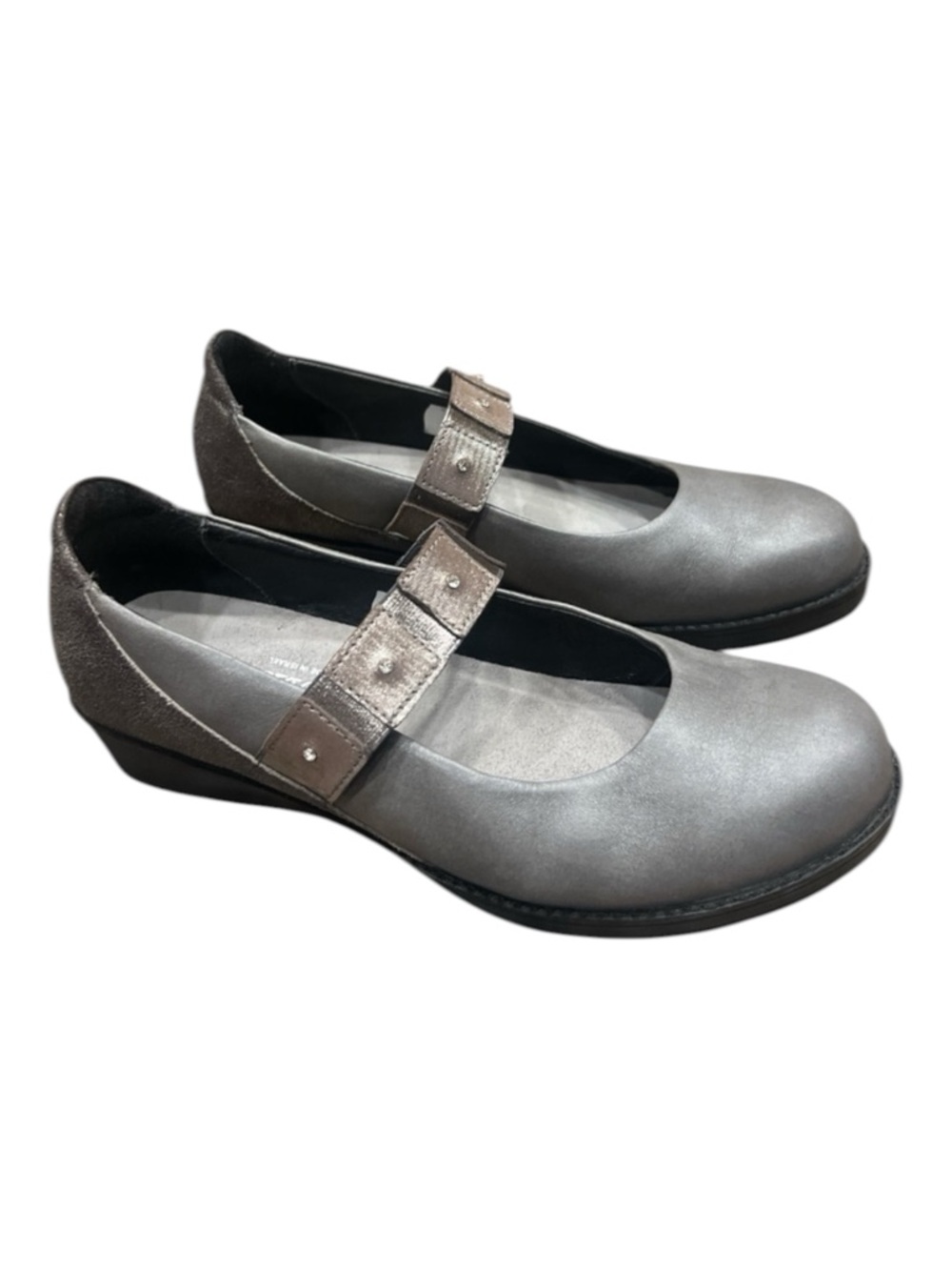 Naot Honesty metallic Suede/Leather Mary Jane rhinestone Grey/Silver Shoes 7/7.5
